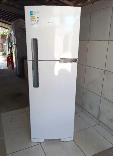 Geladeira Brastemp Frost Free 375 litros 127 volts Conservada Garantia