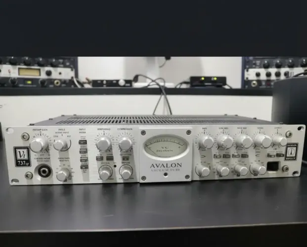 Oferta!! Pré Amp Avalon Vt-737sp Mic Di Comp Valvulado