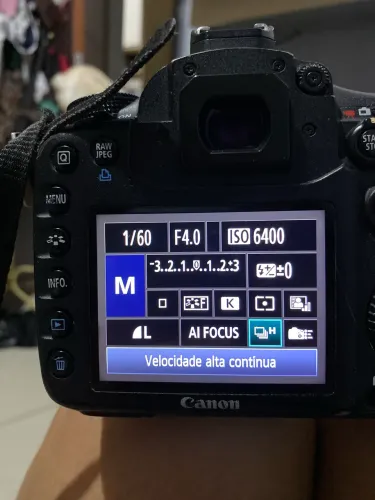 CAMERA CANON 7D + LENTE 18-55MM - ACEITO CARTÃO DE CRÉDITO!!! com juros da maquina