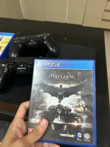 Vendo jogo Batman Arkham knight