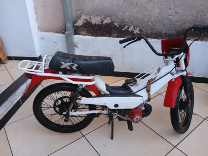 Mobilete ano 89