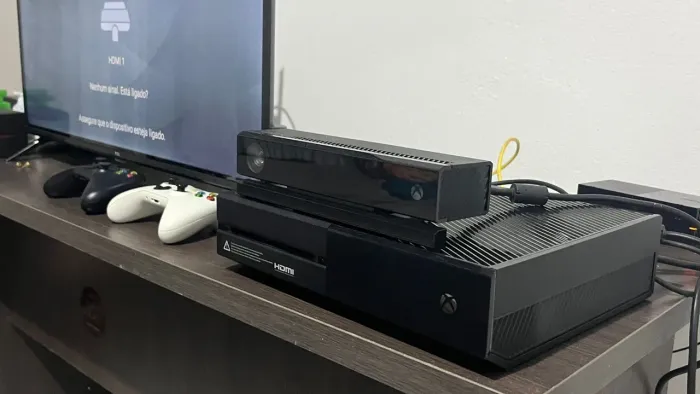 Xbox one com 9 jogos físicos