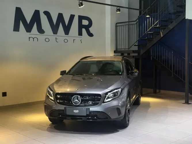 Mercedes-Benz GLA 200 Night Edition 1.3 TB 16V Aut. 2019