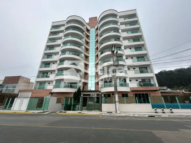 Excelente apartamento mobiliado com 03 suítes em Cabeçudas, ItajaíSC.