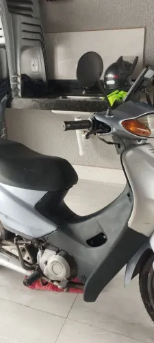 HONDA biz100 C+, ano 2004, Partida elétrica e Rodinha.