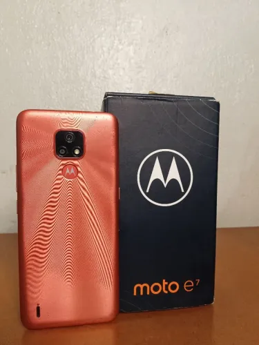 Moto E7 64GB / 4GB RAM Cobre - Com Caixa Original - Perfeito Funcionamento