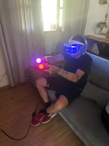 PLAYSTATION 4 + VR PLAYSTATION