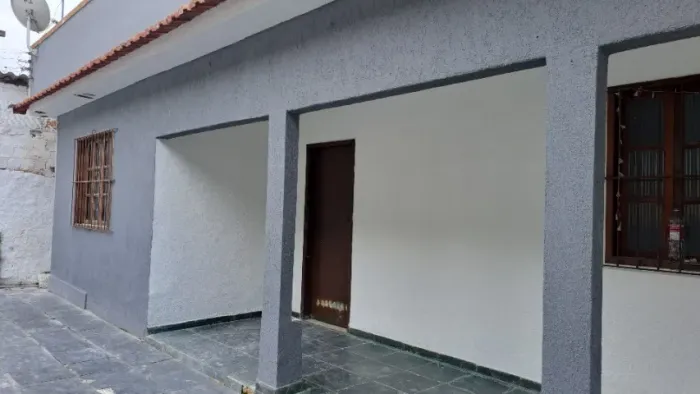 Casa Linear 3 quartos com piscina - Júlia Deberg