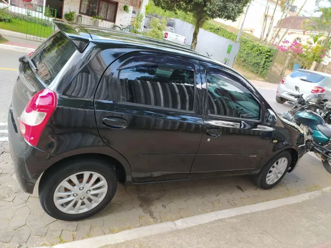 Toyota Etios XLS 1.5 Flex 16V 5P Mec. 2014