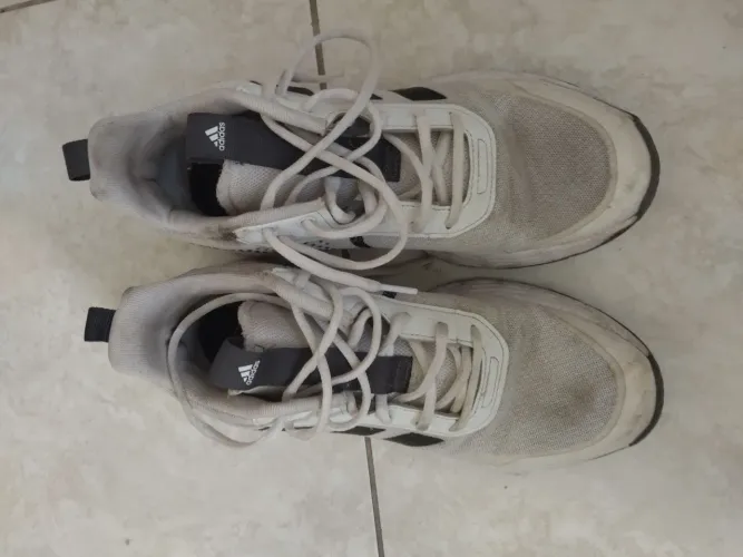 Tênis Adidas numero 40