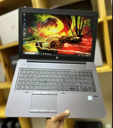 NOTEBOOK HP i7 -8gb SSD 256 (4gb video Dedicado)