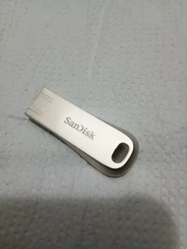 Pendrive SanDisk Ultra Luxe 3.2 128GB Original