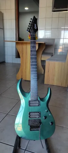 Guitarra Cort X300