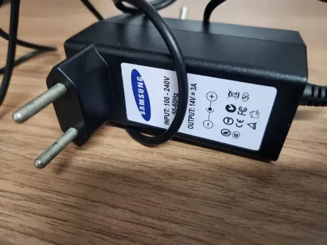 Fonte Monitor Samsung