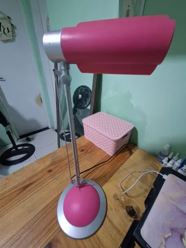 Luminária Articulada Escritório Rosa