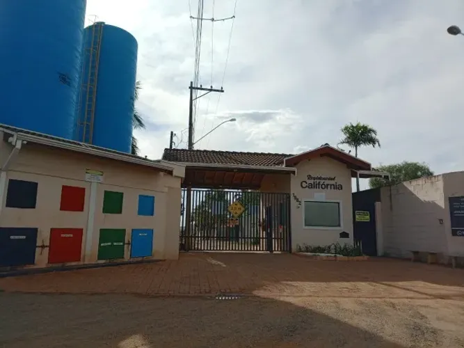 Excelente Chácara em Artur Nogueira - SP.