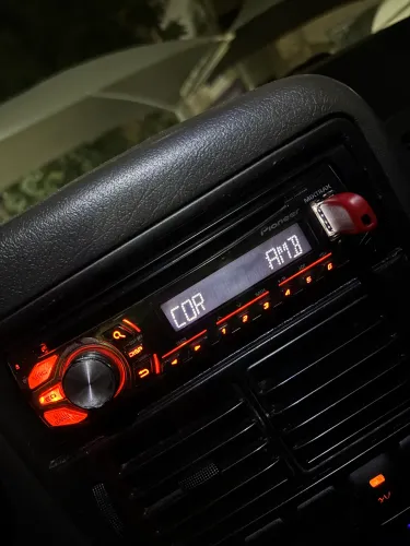 Toca cd pioneer mixtrax sou particular