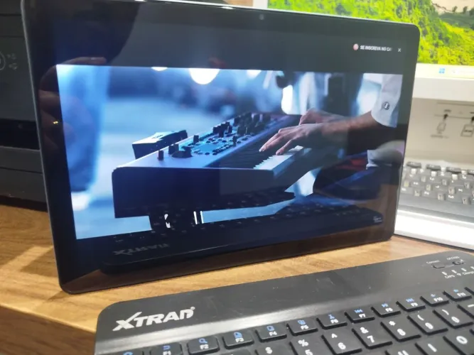 Tablet 4K 10 plug tela grande