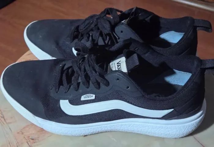 Vans Ultrarange exo 43