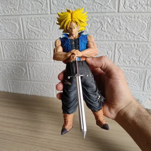 Trunks do futuro Super Sayajin - Action Figure.