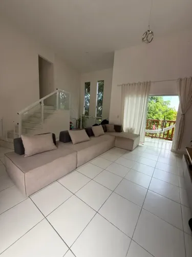 Excelente Casa em Condomínio Fechado na Serraria