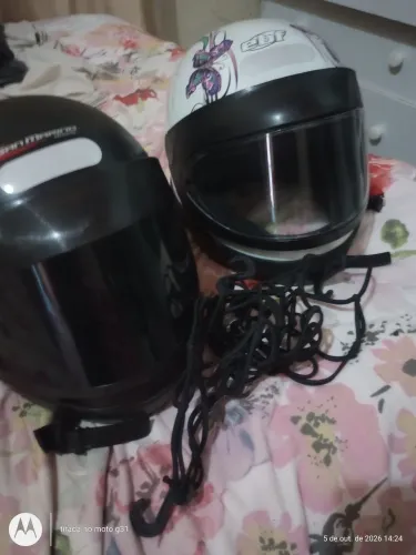 2 capacetes 1 mês de