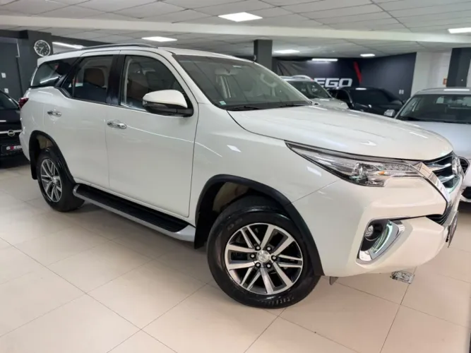 Toyota Hilux SW4 4X4 2.8 Diesel 2020