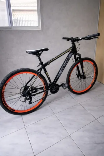 Bicicleta Ragnar Aro 29 - Freio a Disco + 21 Marchas - Excelente Estado!