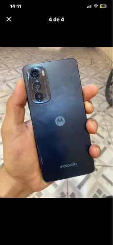 Vendo moto edge 30 celular top 256 gigas 8 de ram.todo original tela olede.