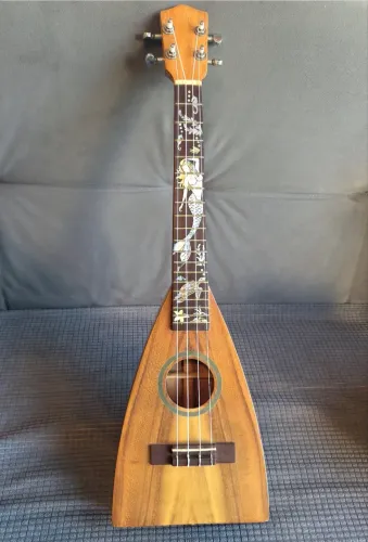 Ukulele Taiwanês Soprano Raríssimo