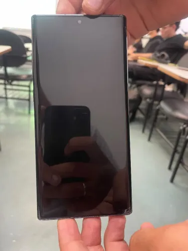 SAMSUNG GALAXY NOTE 10 PLUS DETALHES NA TRASEIRA E UM TRINCO NA TELA MAIS ESTA ZERO BALA