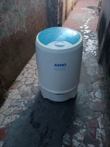 Vende-se essa centrífuga