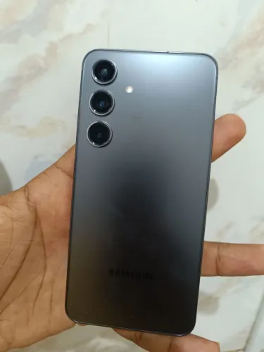 Samsung S24
