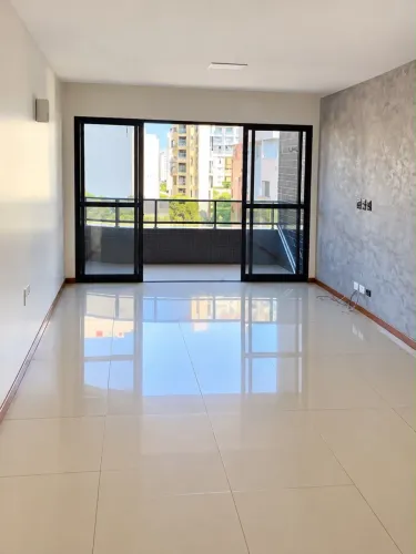 Alugo apartamento com 3 suítes | sala espaçosa | varanda