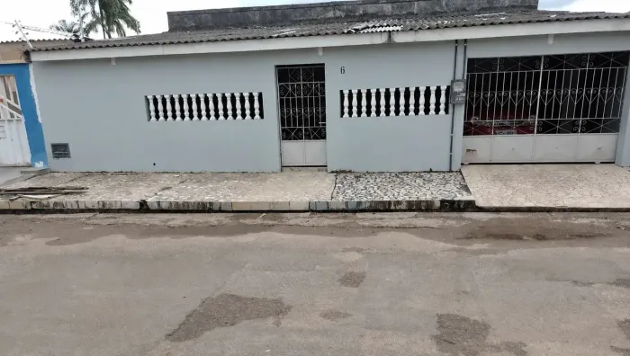 VENDO CASA NO BAIRRO NOVA CIDADE, SOMENTE VENDA NÃO TROCO