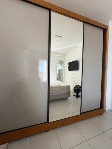 Guarda-roupa casal