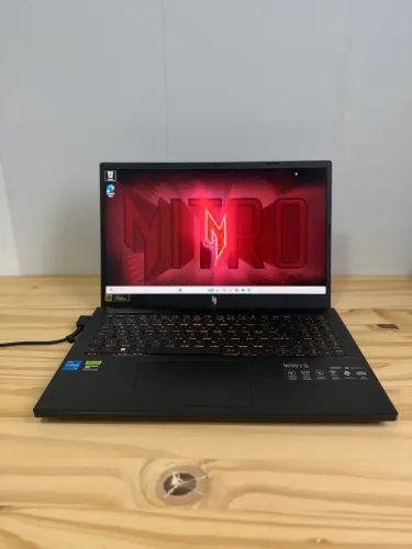 Notebook Acer Nitro V15 - RTX 4060 8GB / Intel Core i5 13ª Geração / 16GB / Tela 165Hz