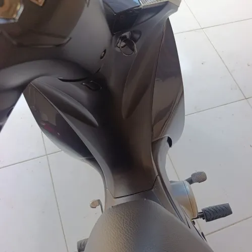 Vendo essa biz 125 em perfeito estado no ponto de transferir,chama no ZAP. *59