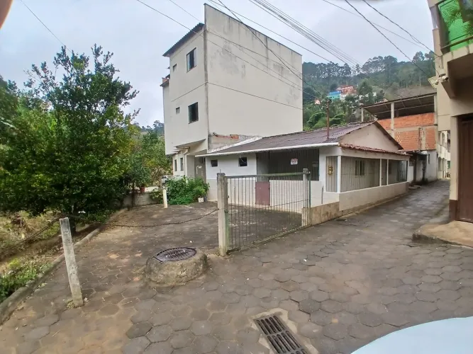 Vendo casa em santa maria jetiba 