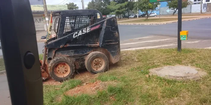 Vendo bobcat ou troco por retroescavadeira