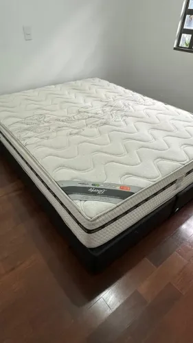 Cama Box Queen Size (Base e Parte Superior) - Linha Liberty