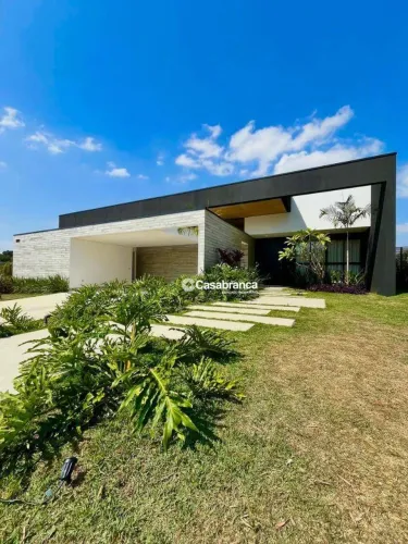 Casa para comprar com 3 suítes (1 master com closet e 2 suítes americanas) em condomínio d