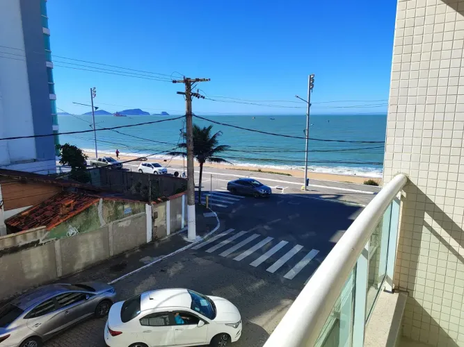 Flat mobiliado na orla da praia em Macae