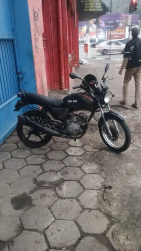 Vendo moto YBR 