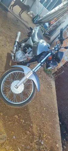 Vende se Titan 150 2008