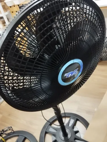 Ventilador coluna 220v funcionando perfeitamente