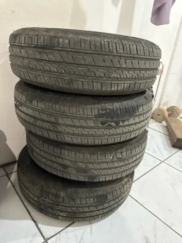 4 jantes com pneus novos