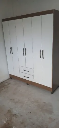 Vende-se guarda roupa