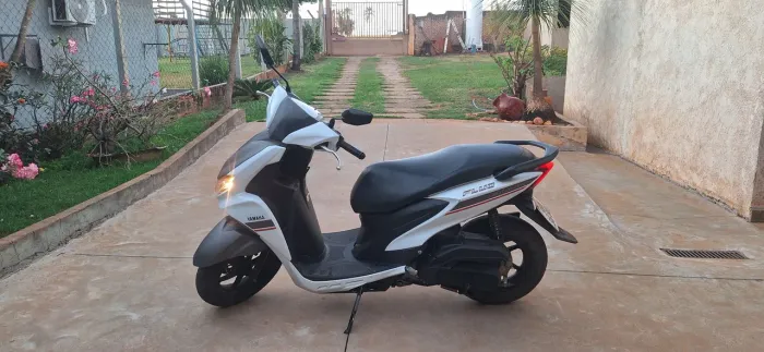 Yamaha Fluo 2023 ABS Branca - Quitada (Abaixo da FIPE)