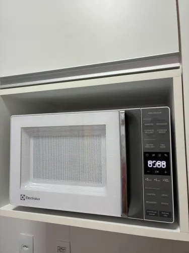 Microondas Electrolux 23L